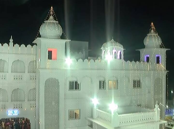 ਸੰਗਤ ਦੀ ਮੰਗ ਨੂੰ ਮੁੱਖ ਰੱਖਦਿਆਂ ਨਾਨਕ ਨਿਸ਼ਕਾਮ ਸੇਵਕ ਜੱਥਾ ਯੁਕੇ ਵੱਲੋਂ ਬਹੁਤ ਹੀ ਵਿਸ਼ਾਲ ਇਮਾਰਤ ਦਾ ਨਿਰਮਾਣ ਕਰਵਾਇਆ ਗਿਆ ਹੈ