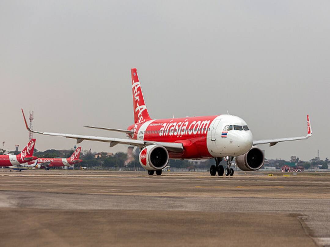 AirAsia Flight From Pune To Bengaluru Aborts Take Off Due To Technical Glitch AirAsia Flight From Pune To Bengaluru Aborts Take Off Due To Technical Glitch