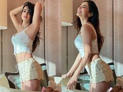 Sonal Chauhan: 'ਜੰਨਤ' ਗਰਲ ਨੇ ਸੋਫੇ 'ਤੇ ਦਿੱਤਾ ਸੀਜ਼ਿੰਗ ਪੋਜ਼, ਯੂਜ਼ਰ ਨੇ ਕਿਹਾ- 'ਜੇ ਤੇਰੇ ਵਰਗੀ ਗਰਲਫਰੈਂਡ ਬਣ ਜਾਵੇ ਤਾਂ...'