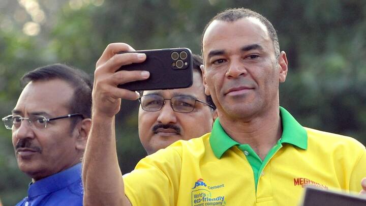 Cafu At Eden Gardens: কলকাতার ইডেন গার্ডেন্সে এদিন সৈয়দ মুস্তাক আলি ট্রফির ফাইনাল দেখলেন কাফু।