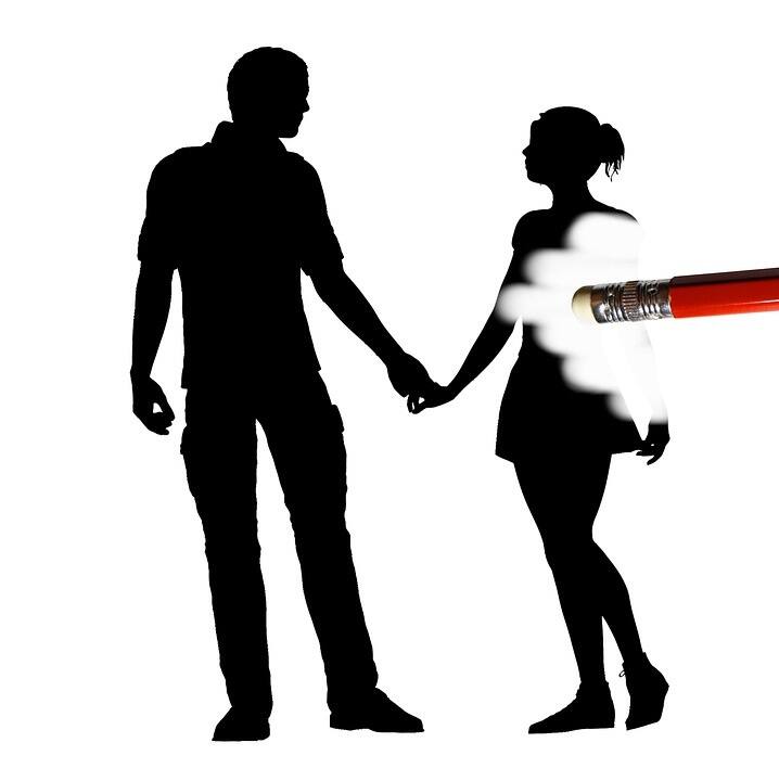 স্বাস্থ্যের কথা চিন্তা করতে গিয়ে মানসিক স্বাস্থ্যের দিকে সঠিকভাবে নজর দেওয়া হয় না অনেক ক্ষেত্রেই। তাই মানসিক স্বাস্থ্য সঠিক রাখতে আমাদের লাইফস্টাইল এবং খাদ্যাভ্যাসে নজর দেওয়া বিশেষ জরুরি। বিশেষজ্ঞরা জানাচ্ছেন, বেশ কিছু কারণে সম্পর্ক নষ্ট হয়, দেখে নেওয়া যাক সেগুলি কী কী।