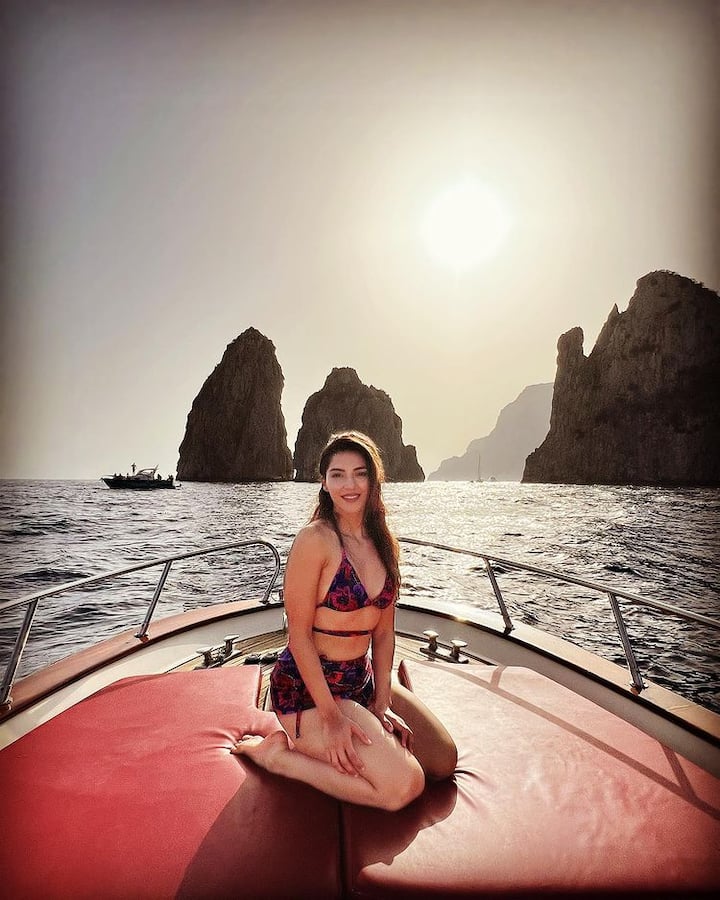 સાઉથ એક્ટ્રેસ Mehreen Pirzadaa તમિલ-તેલુગુ ફિલ્મોમાં જાણીતી છે.