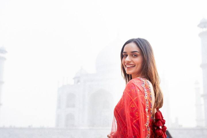 मानुषीने केवळ तिच्या अभिनयानेच नाही तर तिच्या बोल्ड लूकनेही लोकांना वेड लावले आहे. (फोटो सौजन्य:manushi_chhillar/इन्टाग्राम)