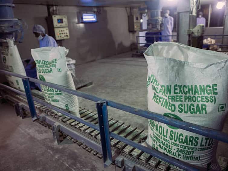 Centre Allows Sugar Export Of Upto 60 LMT For Season 2022-23 To Stabilise Sugar Prices Centre Allows Sugar Export Of Upto 60 LMT For Season 2022-23 To Stabilise Sugar Prices