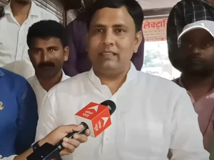 UP Apna Dal Yuva Morcha Hemant Chaudhary Allegations Anupriya Patel and Minister Ashish Patel ANN UP Politics: अपना दल के खिलाफ और तेज हुए हेमंत चौधरी के बागी सुर, अनुप्रिया पटेल और उनके पति पर लगाए ये आरोप