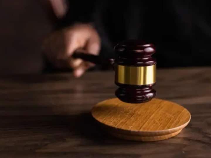 UP News SP MLA Amitabh Bajpayee sentenced to one year in 11 years old Case UP News: 11 साल पुराने मामले में सपा विधायक अमिताभ बाजपेयी दोषी करार, एक साल की सजा