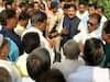 Gujarat Assembly Election 2022: कांग्रेस नेता भरत सिंह सोलंकी पर कार्यकर्ता ने फेंकी स्याही, पिता को टिकट न मिलने से था नाराज