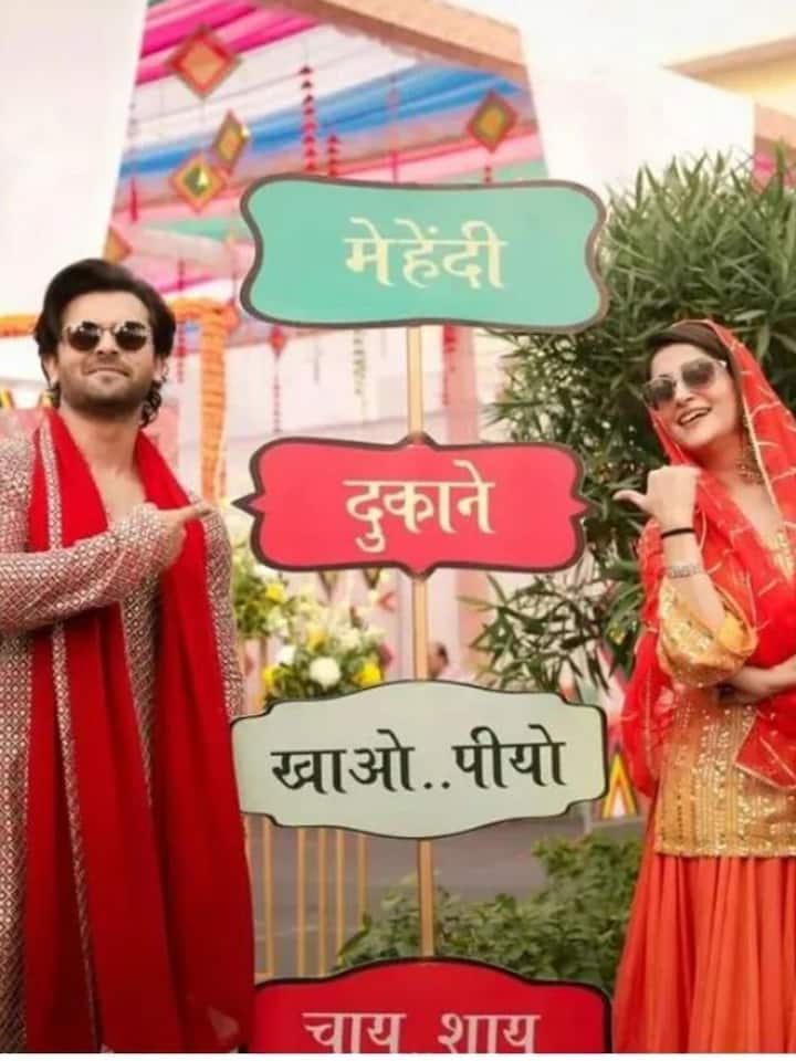 दीपिका कक्कड़ की ननद सबा (Saba Ibrahim) जल्द दुल्हन बनने वाली हैं. इससे पहले उनकी कुछ मेहंदी की तस्वीरों पर नजर डालिए. दीपिका कक्कड़ और शोएब इब्राहिम ने सबा की मेहंदी की रस्म को खास बनाने के लिए काफी मेहनत की है.