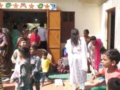 MP की अजब कहानी: मंत्रियों के जाते ही बच्चों को पहना दिए पुराने कपड़े, स्कूल सिस्टम पर उठ रहे सवाल