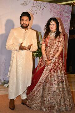 Palak Muchha Wedding Reception: मिथुन संग शादी के बंधन में बंधीं सिंगर पलक मुच्छल, देखें रिसेप्शन की खूबसूरत फोटोज