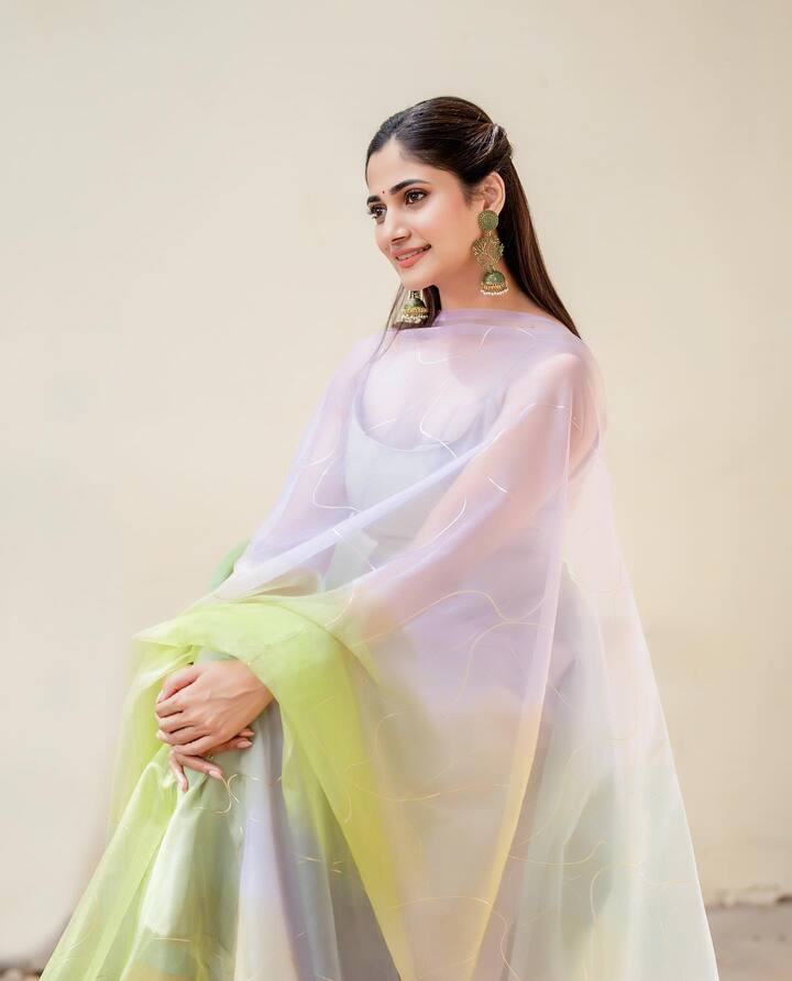 காதல் கசாட்டா நெஞ்சில் இனிக்கூட !