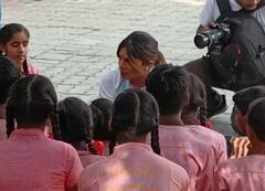 In Photos: નવાબોના શહેર લખનઉમાં આંગણવાડીમાં પહોંચી પ્રિયંકા ચોપડા, બાળકો સાથે કરી વાત