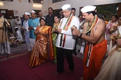 PHOTO : चंद्रकांत पाटील विठ्ठल भक्तीत दंग