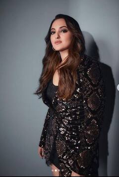 Sonakshi Sinha: ਬਲੈਕ ਡਰੈੱਸ 'ਚ ਤਬਾਹੀ ਮਚਾ ਰਹੀ ਹੈ ਸੋਨਾਕਸ਼ੀ ਸਿਨਹਾ, ਤਸਵੀਰਾਂ ਦੇਖ ਡੋਲਾ ਪ੍ਰਸ਼ੰਸਕਾਂ ਦਾ ਦਿਲ