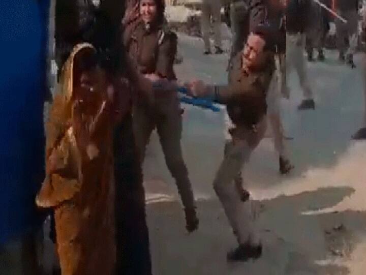 UP: Bhim Army activists protest defacement of Ambedkar statue, 'beaten up' by police உ.பி.யில் அம்பேத்கர் சிலை சேதம்: பீம் ஆர்மி ஆர்வலர்கள் போராட்டத்தில் போலீஸ் தடியடி