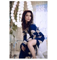 PHOTO: शॉर्ट ड्रेसमध्ये अंकिता लोखंडेचा क्लासी अंदाज; पाहा नवे फोटो!