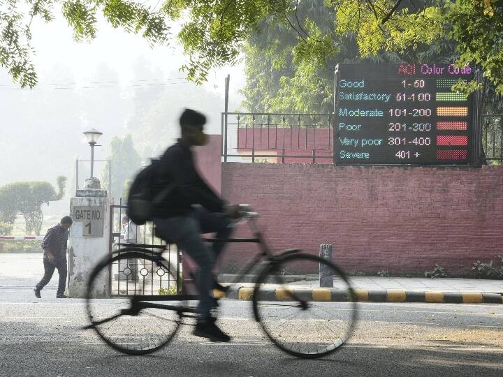 Delhi Pollution: प्रदूषण के स्तर में कमी के बाद भी दिल्ली में इन चीजों पर जारी रहेगा बैन, पढ़ें पूरी जानकारी Primary classes in Delhi to resume Nov 9 ban on BS III petrol BS IV diesel 4 wheelers stays Delhi Pollution: प्रदूषण के स्तर में कमी के बाद भी दिल्ली में इन चीजों पर जारी रहेगा बैन, पढ़ें पूरी जानकारी