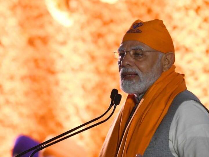 PM Narendra Modi Participate in Anniversary celebration of Sri Guru Nanak Dev पीएम मोदी बोले, 'विभाजन के शिकार हिन्दू-सिख को हमने CAA लाकर नागरिकता देने का प्रयास किया'