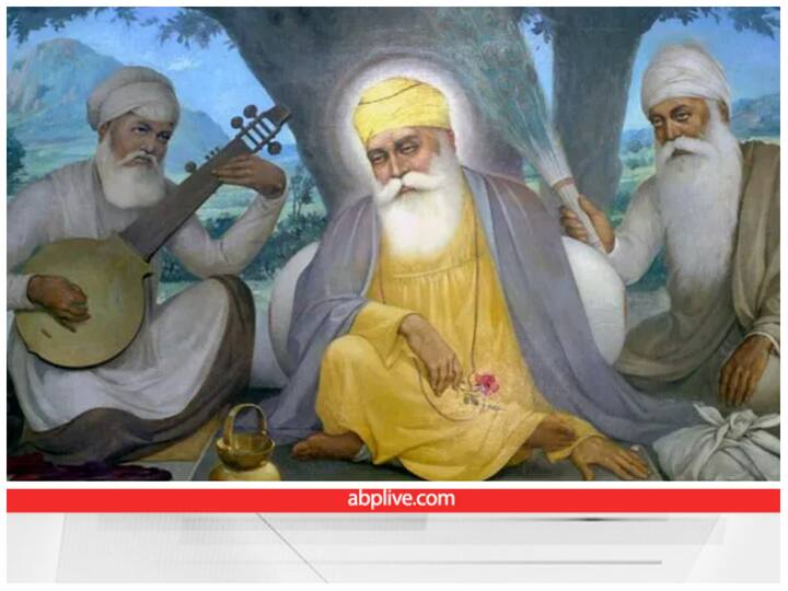 साचा साहिबु साचु नाइ भाखिआ भाउ अपारू आखहि मंगहि देहि देहि  हिंदी अर्थ: प्रभु सत्य है और उसका नाम सत्य है. अलग-अलग विचारों, बोलियों और भावों में उसे अलग-अलग नाम दिये गये हैं. हर जीव उसकी दया की भीख मांगता है और सब जीव उसकी कृपा के अधिकारी है. प्रभु भी हमें अपने कर्मों के अनुसार अपनी दया प्रदान करता है.