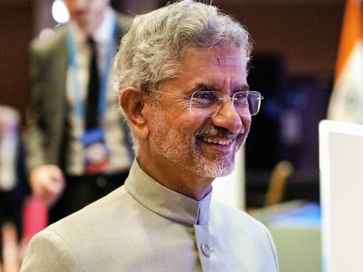 S Jaishankar visit Moscow world eyes on reconciliation between Russia-Ukraine War Russia-Ukraine War: विदेश मंत्री जयशंकर आज मॉस्को के लिए होंगे रवाना, रूस-यूक्रेन में सुलह कराने पर टिकी दुनिया की निगाहें