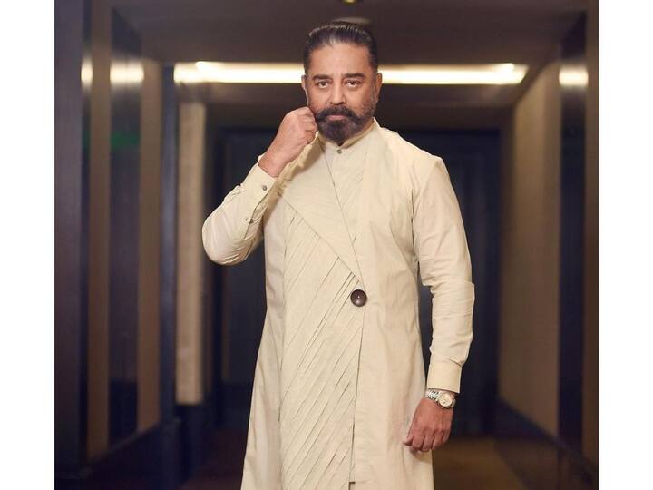 Kamal Haasan Birthday: আজ ৬৮ বছর পূর্ণ করলেন দক্ষিণ তথা গোটা ভারতের জনপ্রিয় অভিনেতা কমল হাসান। শুধু অভিনেতাই নন, তিনি রাজনীতিকও বটে। আজ তাঁর জন্মদিনে ফিরে দেখা যাক বিশেষ কিছু ছবি।