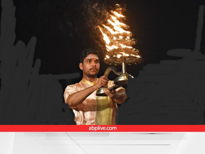 इस दिन गांगा जी के घाट पर दीप जलाने और नदी में दीपदान का विधान है. ऐसा करने से देवताओं का आशीर्वाद मिलता है और घर में सुख-समृद्धि का वास होता है.