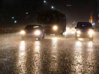 திரூவாரூரில் கனமழை எச்சரிக்கை..“ யாரும் விடுமுறை எடுக்க வேண்டாம்” - ஆட்சியரின் அவசர உத்தரவு!