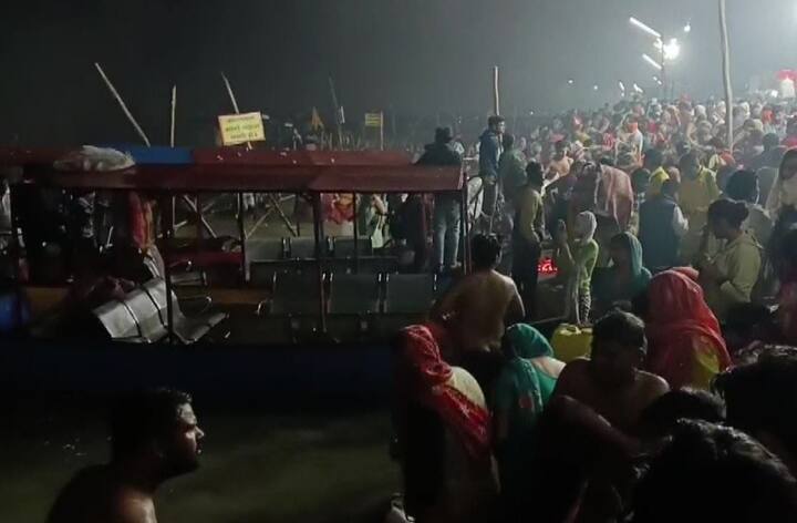 ગંગામાં આસ્થાની ડૂબકી લગાવવા વહેલી સવારથી જ મોટી સંખ્યામાં શ્રદ્ધાળુઓ ઉમટી પડ્યા હતા.