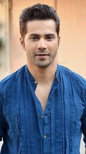 बॉलिवूडमधील प्रसिद्ध अभिनेता वरुण धवननं (Varun Dhawan) देखील त्याच्या आरोग्याबाबत माहिती दिली आहे.