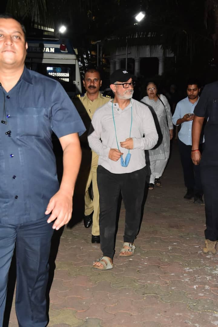 लाल सिंह चड्ढा के रिलीज़ के बाद से आमिर खान पब्लिख अपीयरेंस से दूर हैं. अब पैपराज़ी के कैमरे में एक्टर कम ही कैद होते हैं.