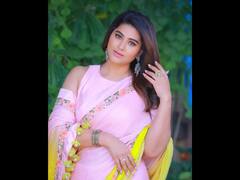 Sneha: ஒரு புன்னகை பூவே...பிங்க் புடவையில் ஜொலிக்கும் நடிகை சினேகா!