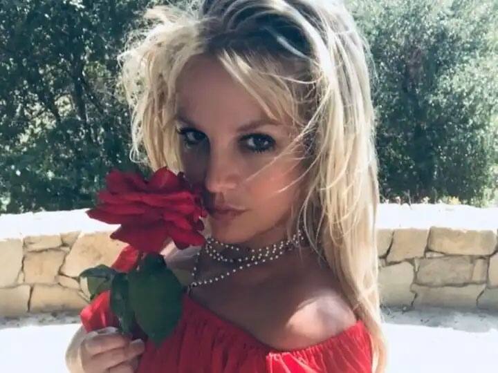 Britney Spears: गंभीर बीमारी से जूझ रही हैं ब्रिटनी स्पीयर्स, पोस्ट शेयर कर कहा- 'अब ऊपरवाला ही है इसका इलाज' hollywood singer and dancer Britney Spears opens up on suffering from irreparable nerve damage Britney Spears: गंभीर बीमारी से जूझ रही हैं ब्रिटनी स्पीयर्स, पोस्ट शेयर कर कहा- 'अब ऊपरवाला ही है इसका इलाज'