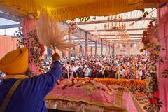 Guru Parv 2022: गुरु नानक जयंती पर श्रद्धालुओं की उमड़ी भीड़, भगवंत मान ने टेका मत्था, देखें तस्वीरें