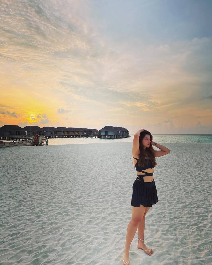 మెహ్రీన్ పిర్జాదా అందమైన ఫోటోలు  -Image Credit: Mehreen Pirzada/Instagram