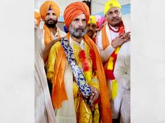 Rahul Gandhi Dons Traditional Outfit, Turban For Guru Nanak Jayanti - SEE PICS