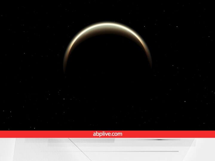 ग्रहणकाल के दौरान अपने पास कुश यानी दूर्वा घास और तुलसी के पत्ते रखने की सलाह दी जाती है. ग्रहणकाल में शुद्धि के लिए कुश और तुलसी के पत्तियों का इस्‍तेमाल किया जाता है.