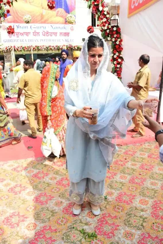 ਇਸ ਤੋਂ ਇਲਾਵਾ ਨਿਮਰਤ ਕੌਰ ਨੇ ਗੁਰਦੁਆਰਾ ਸਾਹਿਬ ਵਿੱਚ ਪੰਥ ਦਰਦੀਆਂ ਨਾਲ ਗੱਲਬਾਤ ਕੀਤੀ ਅਤੇ ਉਨ੍ਹਾਂ ਨੂੰ ਪ੍ਰਸ਼ਾਦ ਵੀ ਵੰਡਿਆ।