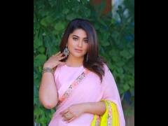 Sneha: ஒரு புன்னகை பூவே...பிங்க் புடவையில் ஜொலிக்கும் நடிகை சினேகா!