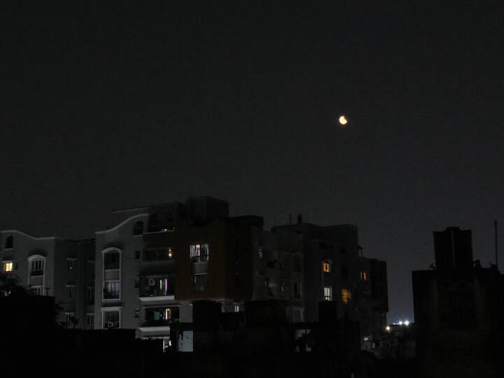 Lunar Eclipse 2022: Beaver Blood Moon lunar eclipse seen in Kolkata, India, on November 8, 2022. The totality phase of the total lunar eclipse started at 3:46 pm IST, and the umbral phase ended at 6:19 pm IST. The next total lunar eclipse will occur in March, 2025. (Photo: Getty)