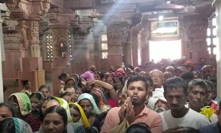 Chandra Grahan 2022: During solar eclipse this famous temple of Gujarat to open devotes rush for darshan Chandra Grahan 2022: ચંદ્ર ગ્રહણ દરમિયાન ગુજરાતનું આ જાણીતું મંદિર રહેશે ખુલ્લું, જાણો આરતીનો સમય