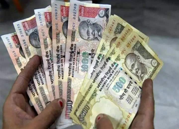 Demonetisation Anniversary 7 years of notbandi modi government decision cash circulation in economy nearly doubles to 33 lakh crore Demonetisation : मोदी सरकारच्या नोटबंदीला 7 वर्षे पूर्ण! आजही आठवतं ATM आणि बँकांबाहेरील रांगाचं चित्र; याचा काय फायदा झाला?