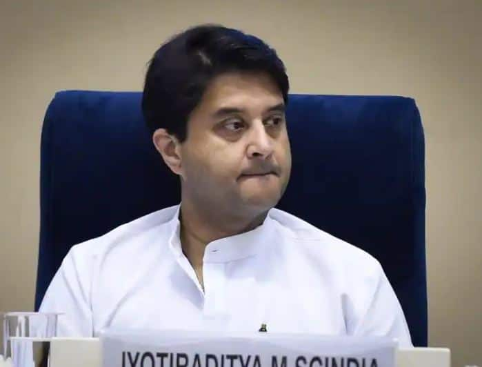 BJP leader and Union Minister Jyotiraditya Scindia Corona positive Jyotiraditya Scindia Corona Positive : ਕੇਂਦਰੀ ਮੰਤਰੀ ਜਯੋਤਿਰਾਦਿੱਤਿਆ ਸਿੰਧੀਆ ਕੋਰੋਨਾ  ਪਾਜ਼ੇਟਿਵ , ਟਵੀਟ ਕਰਕੇ ਦਿੱਤੀ ਜਾਣਕਾਰੀ