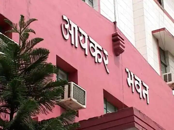 Agra Uttar Pradesh Income Tax Department raids on meat trader HMA Group surrenders undeclared income Income Tax Raids: HMA ग्रुप पर 100 घंटे बाद खत्म हुई रेड, 100 करोड़ की अघोषित आय सरेंडर, चौंकाने वाला खुलासा