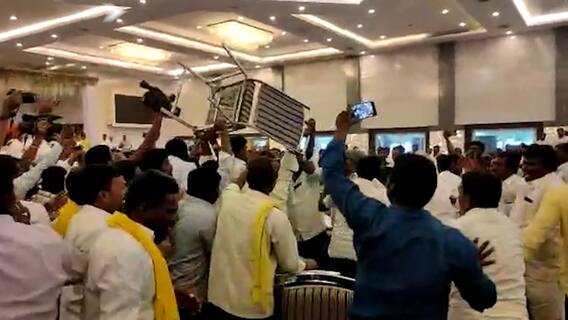 Clash Between TDP Groups: పరస్పరం దాడులకు దిగిన కల్యాణదుర్గం టీడీపీ వర్గాలు