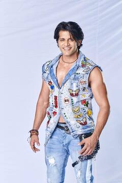 Tv stars Real Name: रश्मि देसाई से निया शर्मा तक, टीवी के इन नामी चेहरों ने बदले नामों के साथ बनाई पहचान