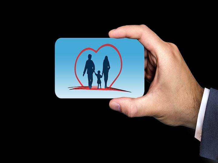 Health Insurance Tips: आजकल कई बीमा कंपनी इंश्योरेंस पॉलिसी बेचती है, लेकिन पॉलिसी खरीदने से पहले कुछ बातों का ध्यान रखना बहुत जरूरी. हम आपको उन टिप्स के बारे में जानकारी दे रहे हैं जिसे हेल्थ पॉलिसी खरीदते वक्त ग्राहक जरूर फॉलो करें.