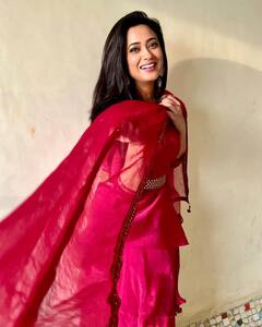 PHOTO : वयाच्या चाळीशीतही व्हायरल होतोय श्वेता तिवारीचा बोल्ड अंदाज; पाहा फोटो!