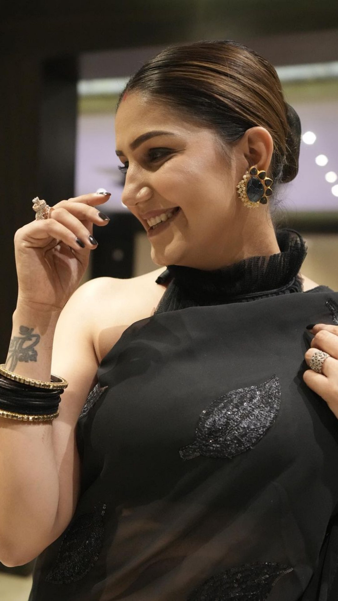 वीडियो में अपने डांस से दिल जीत रही हैं हरियाणवी क्वीन सपना