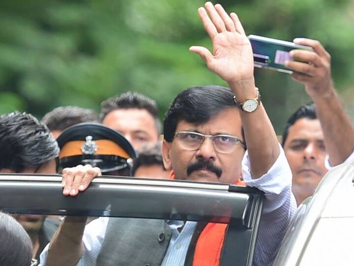 Sanjay Raut : पत्राचाळ घोटाळा प्रकरणात आरोप ठेवून शिवसेनेचे खासदार संजय राऊत यांना अटक करण्यात आली होती. आज त्यांना जामीन मिळाला. 