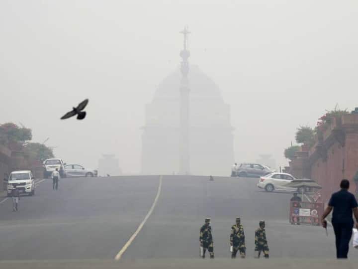 After all, what are the measures needed to control pollution in Delhi? Know expert opinion Delhi Pollution: दिल्ली में एयर पॉल्यूशन पर काबू पाने के लिए क्या उपाय होने चाहिए? जानें- एक्सपर्ट की राय